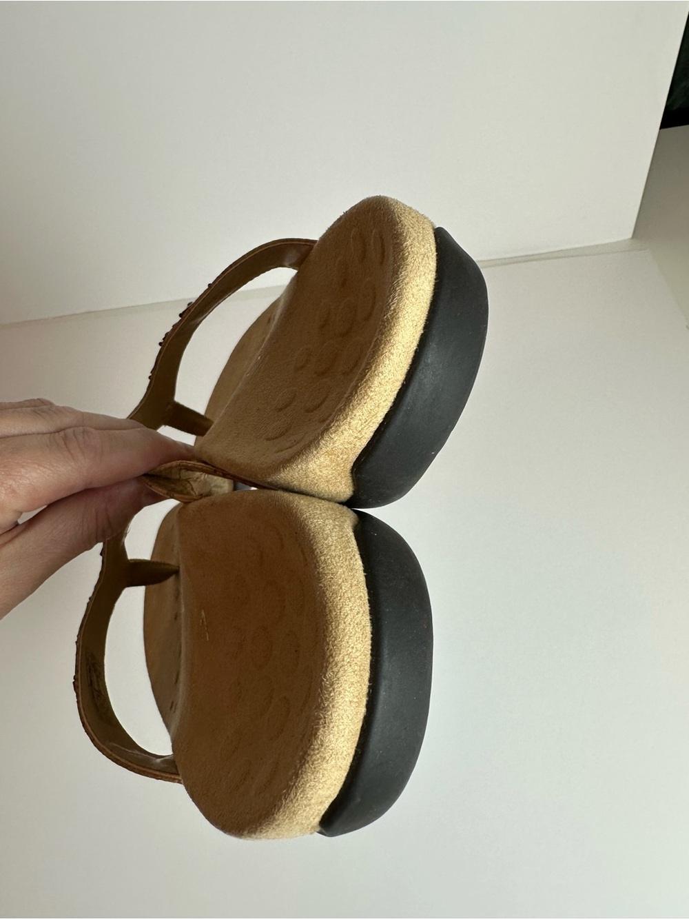 Vionic Floriana Sandals Tan Cork Beaded Orthotic Flip Flops Comfort Size 8.0 - Picture 8 of 10